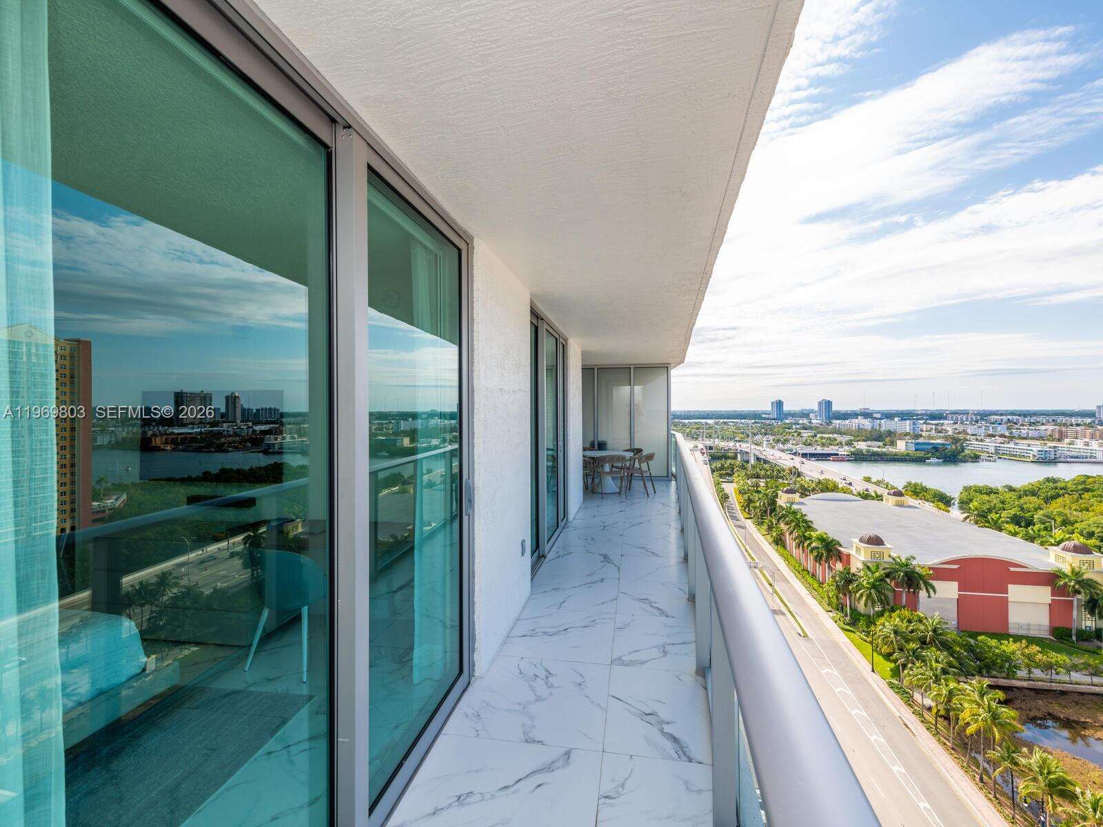 PARQUE TOWERS - 300 Sunny Isles Blvd, Sunny Isles Beach, FL 33160 | Picture 3