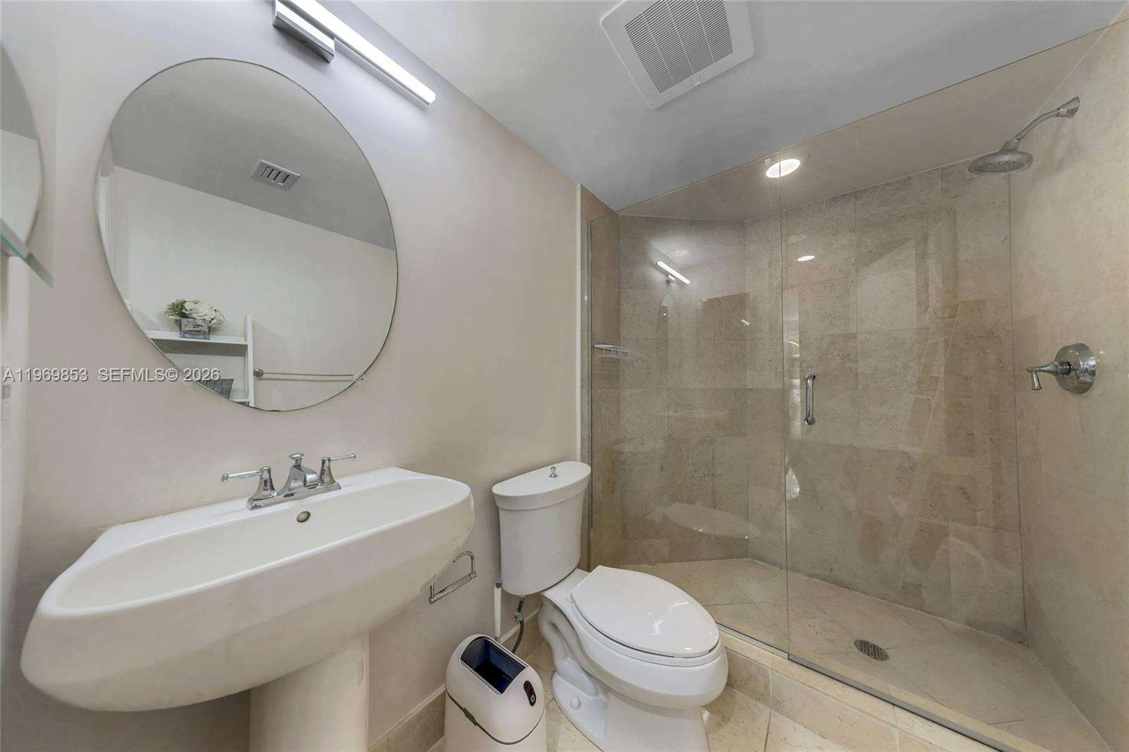 Turnberry Village North at 20000 Country Club Dr, Aventura, FL 33180 - For Sale photo 23