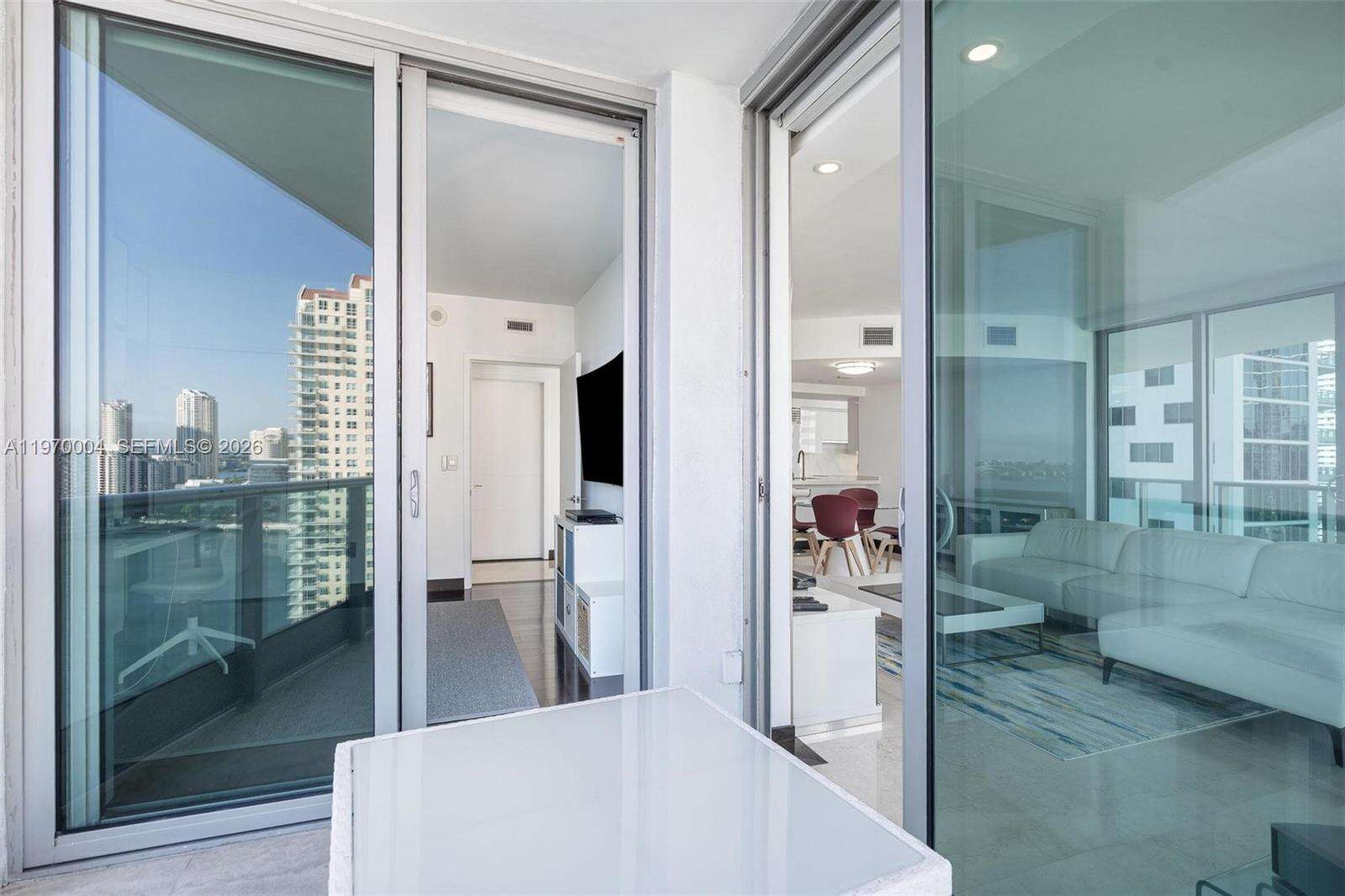 JADE RESIDENCES AT BRICKELL BAY - 1331 Brickell Bay Dr, Miami, FL 33131 | Picture 13