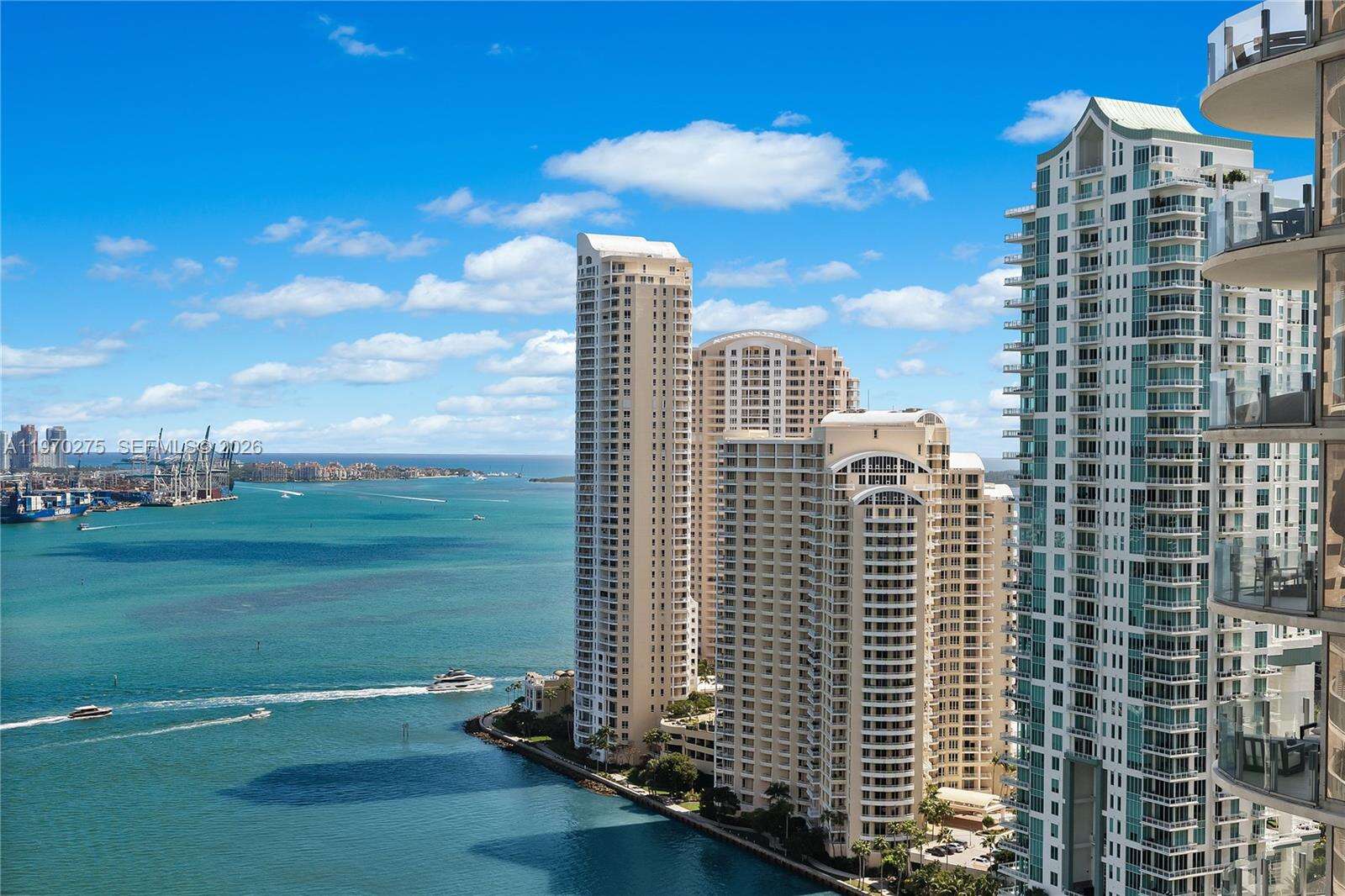 Met 1 at 300 Biscayne Blvd, Miami, FL 33131 - For Sale photo 1