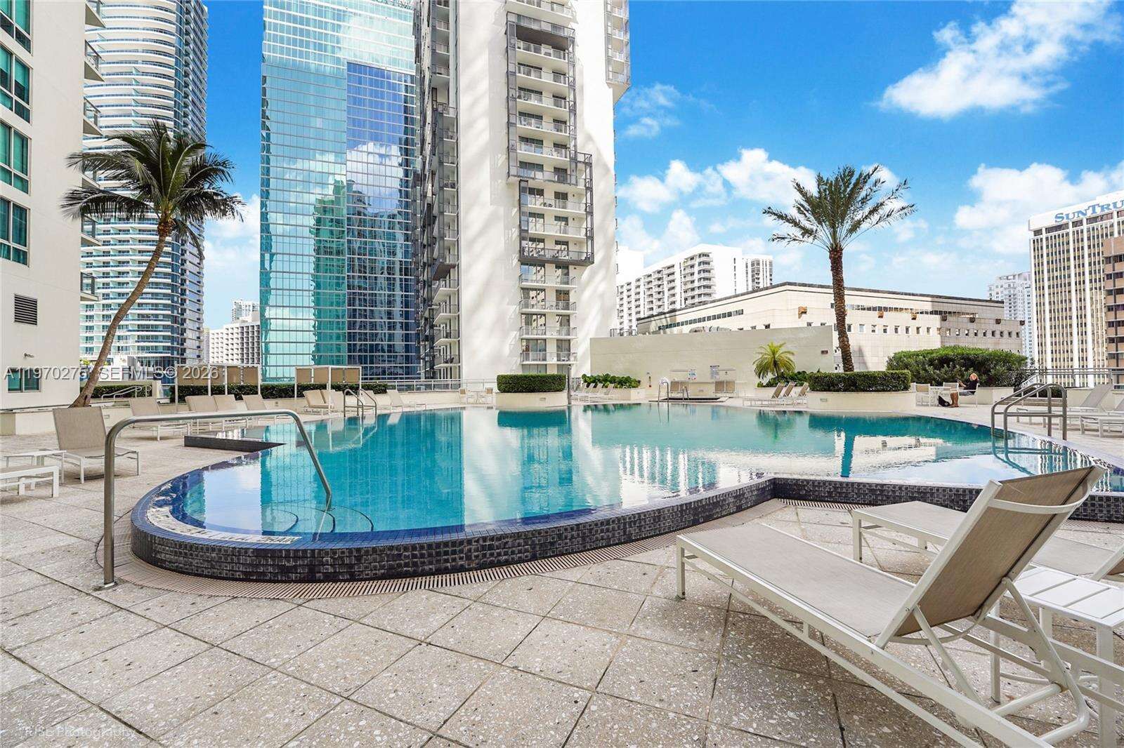 Met 1 at 300 Biscayne Blvd, Miami, FL 33131 - For Sale photo 12
