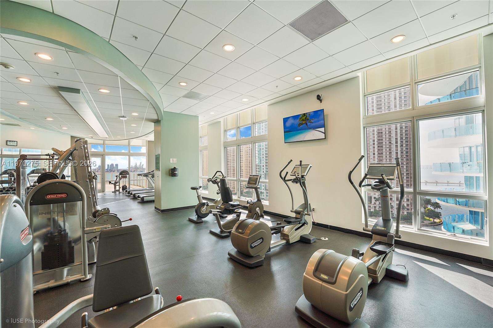 Met 1 at 300 Biscayne Blvd, Miami, FL 33131 - For Sale photo 15