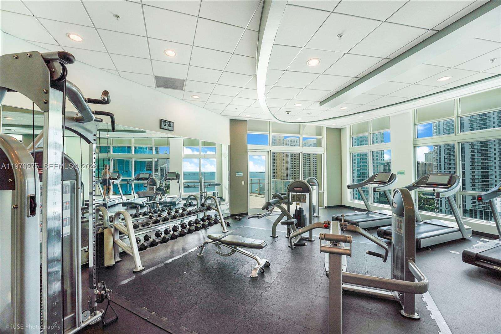 Met 1 at 300 Biscayne Blvd, Miami, FL 33131 - For Sale photo 16