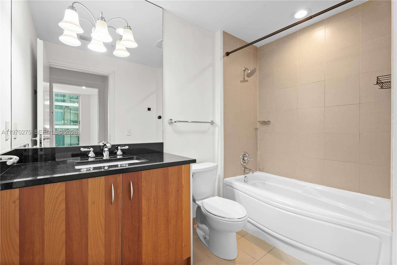 Met 1 at 300 Biscayne Blvd, Miami, FL 33131 - For Sale photo 10