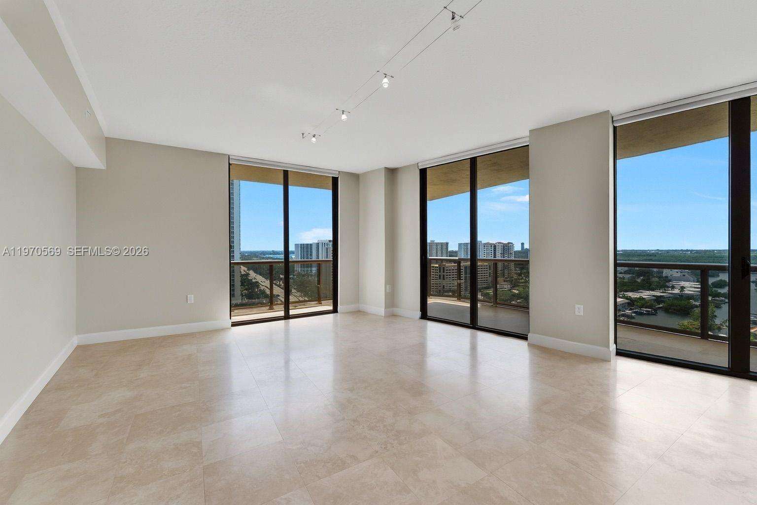 SAYAN - 16275 Collins Ave, Sunny Isles Beach, FL 33160 | Picture 11
