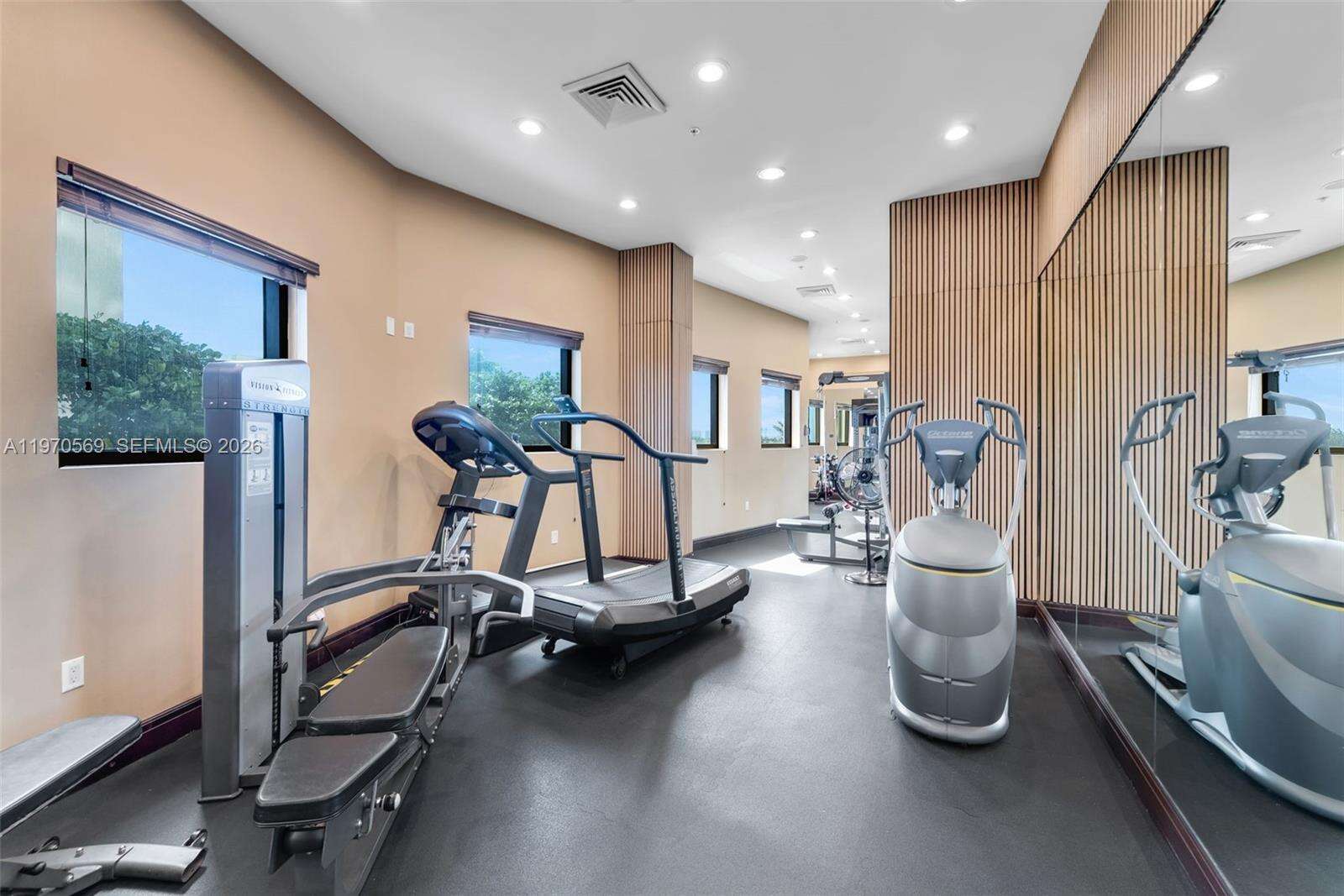 SAYAN - 16275 Collins Ave, Sunny Isles Beach, FL 33160 | Picture 27