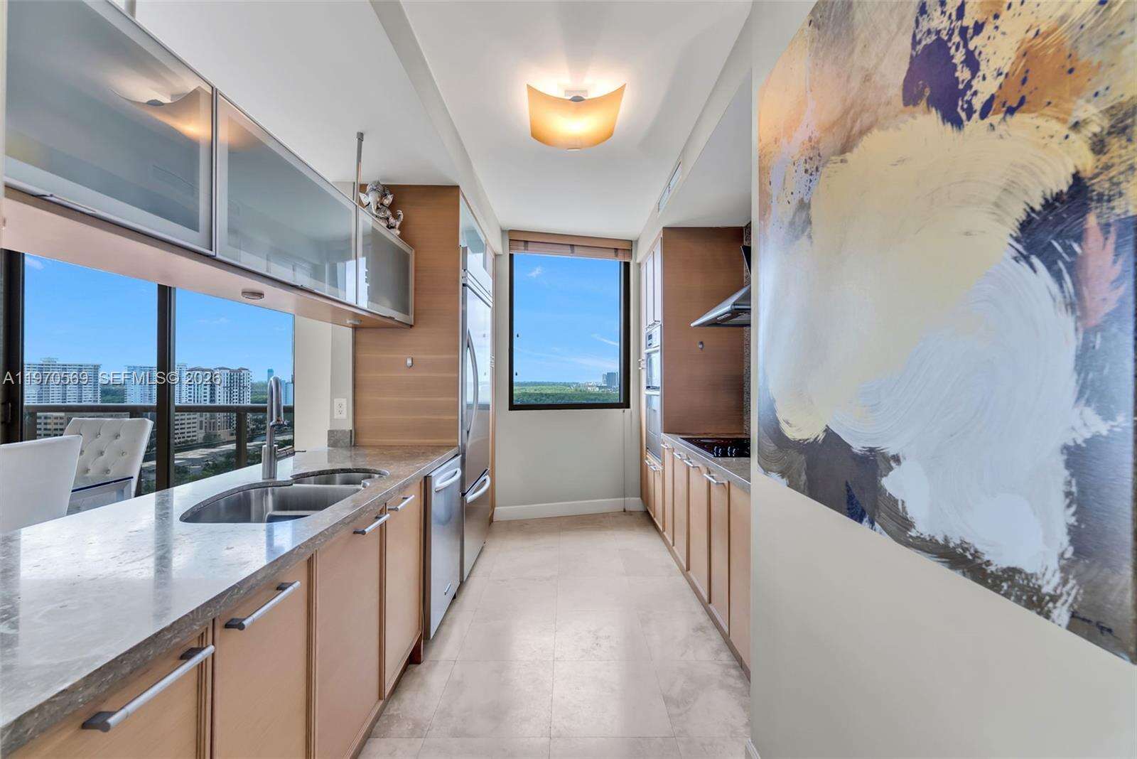 SAYAN - 16275 Collins Ave, Sunny Isles Beach, FL 33160 | Picture 5