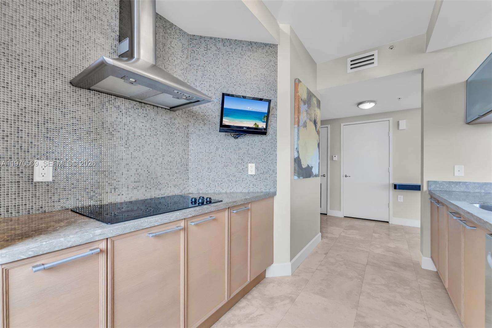 SAYAN - 16275 Collins Ave, Sunny Isles Beach, FL 33160 | Picture 6