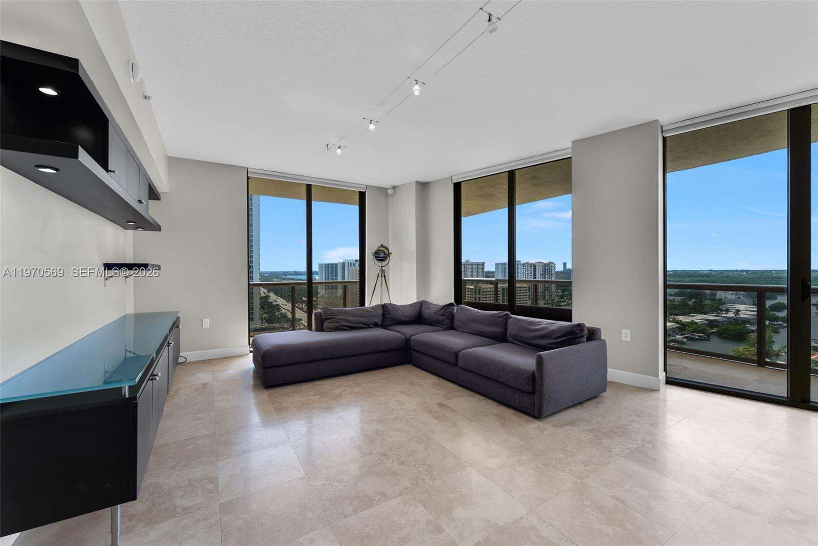 SAYAN - 16275 Collins Ave, Sunny Isles Beach, FL 33160 | Picture 10
