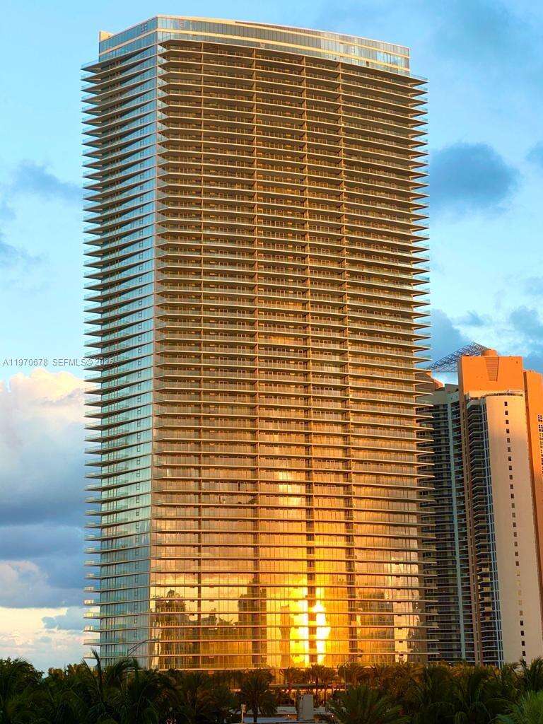 18975 COLLINS - 18975 Collins Ave, Sunny Isles Beach, FL 33160 | Picture 41
