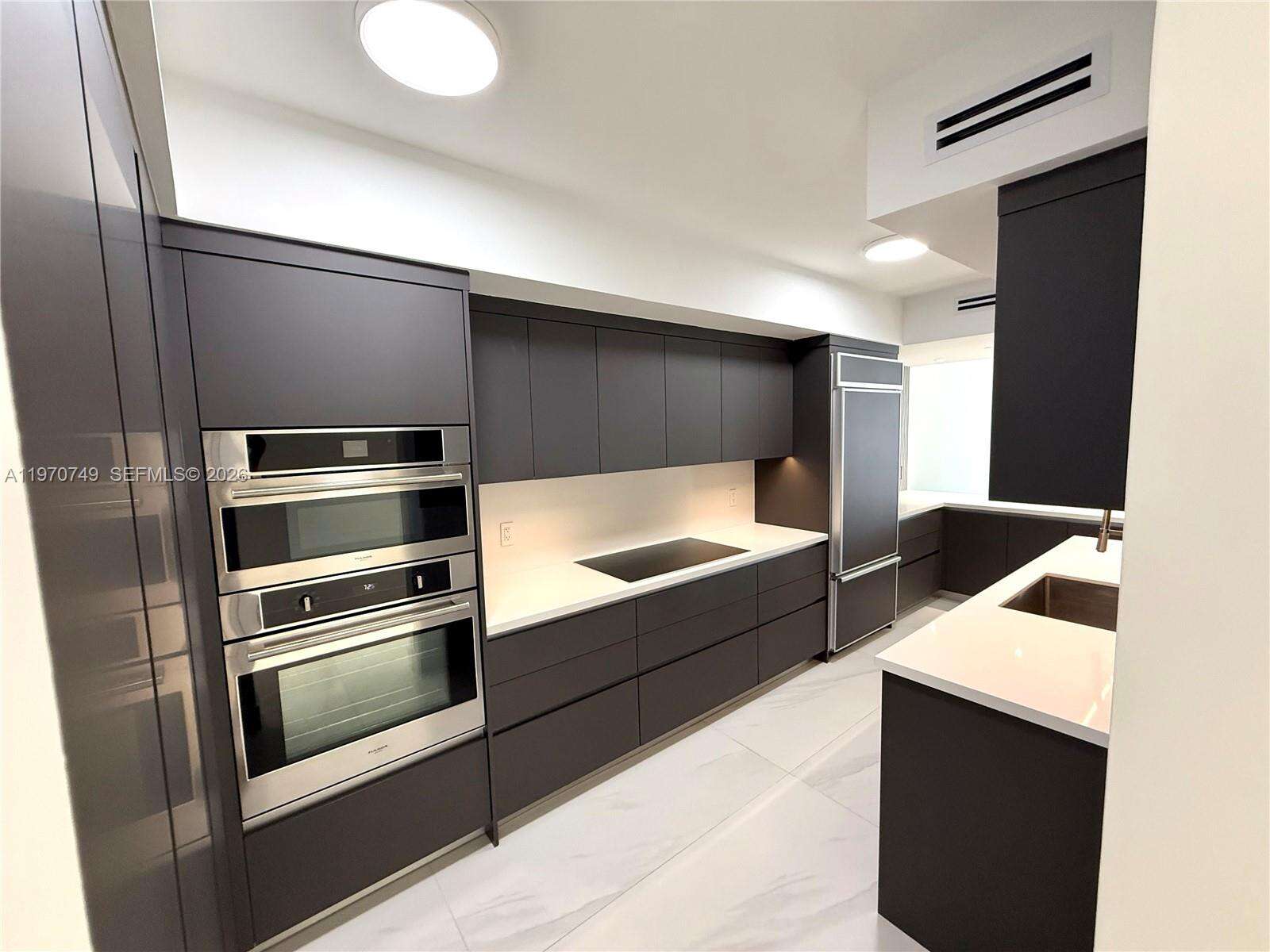 THE BEACH CLUB - 1850 Ocean Dr, Hallandale Beach, FL 33009 | Picture 2