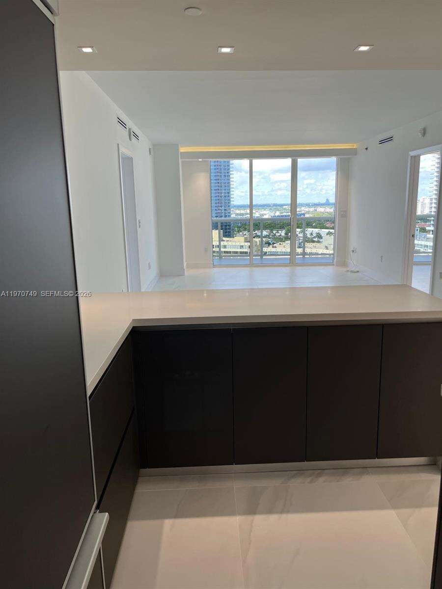 THE BEACH CLUB - 1850 Ocean Dr, Hallandale Beach, FL 33009 | Picture 5