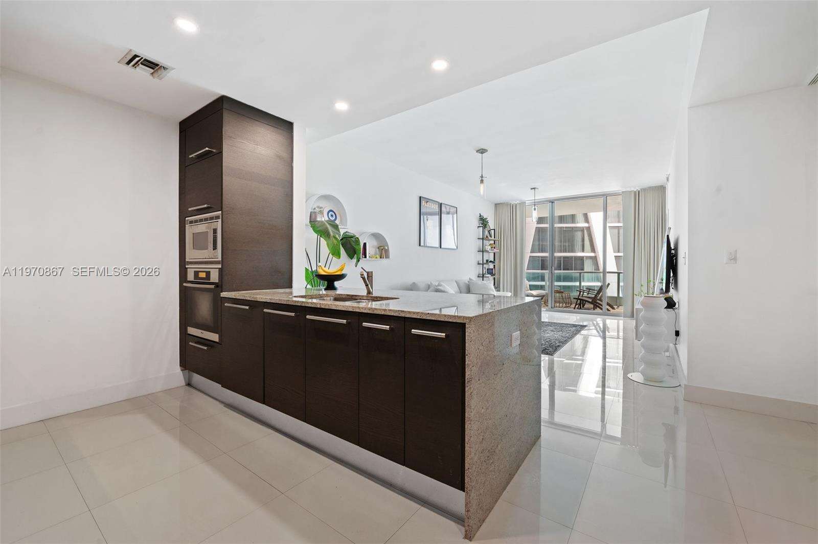 900 Biscayne at 900 Biscayne Blvd, Miami, FL 33132 - For Sale photo 4