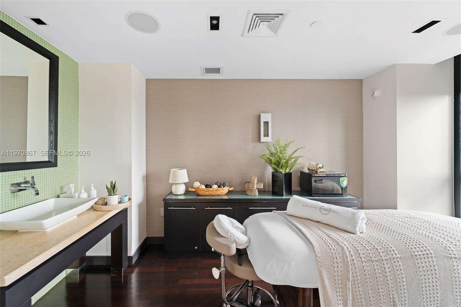 900 Biscayne at 900 Biscayne Blvd, Miami, FL 33132 - For Sale photo 37