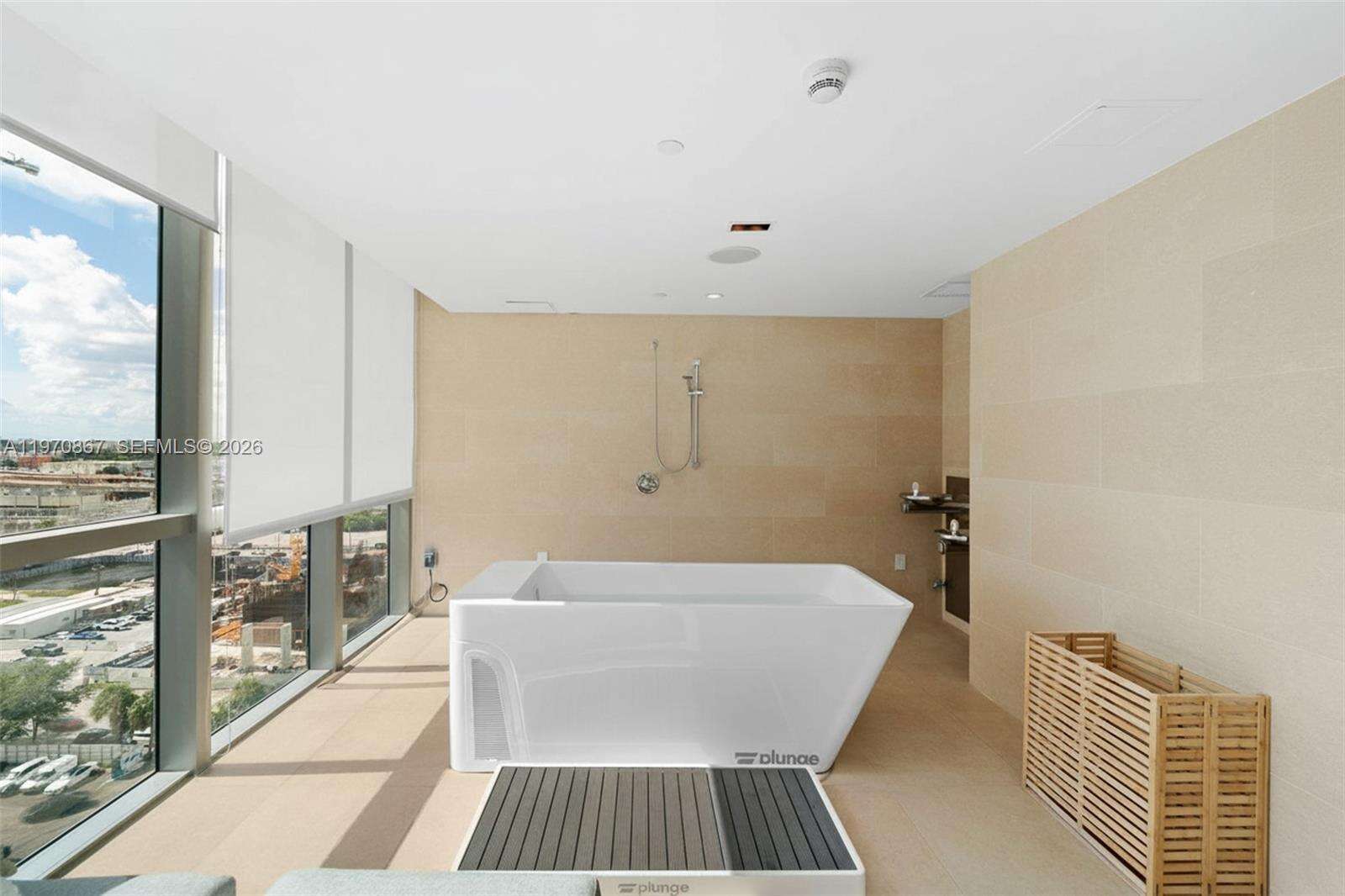 900 Biscayne at 900 Biscayne Blvd, Miami, FL 33132 - For Sale photo 41