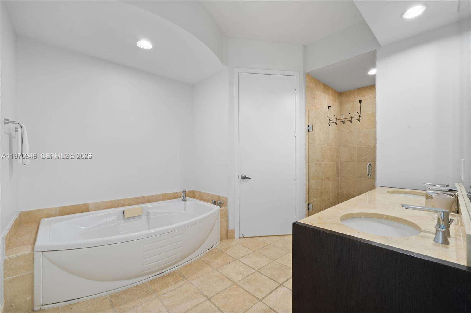 TRUMP ROYALE - 18201 Collins Ave, Sunny Isles Beach, FL 33160 | Picture 22