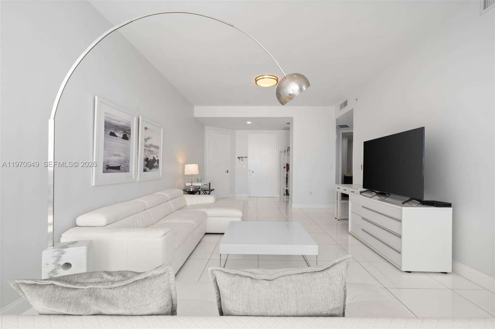 TRUMP ROYALE - 18201 Collins Ave, Sunny Isles Beach, FL 33160 | Picture 8