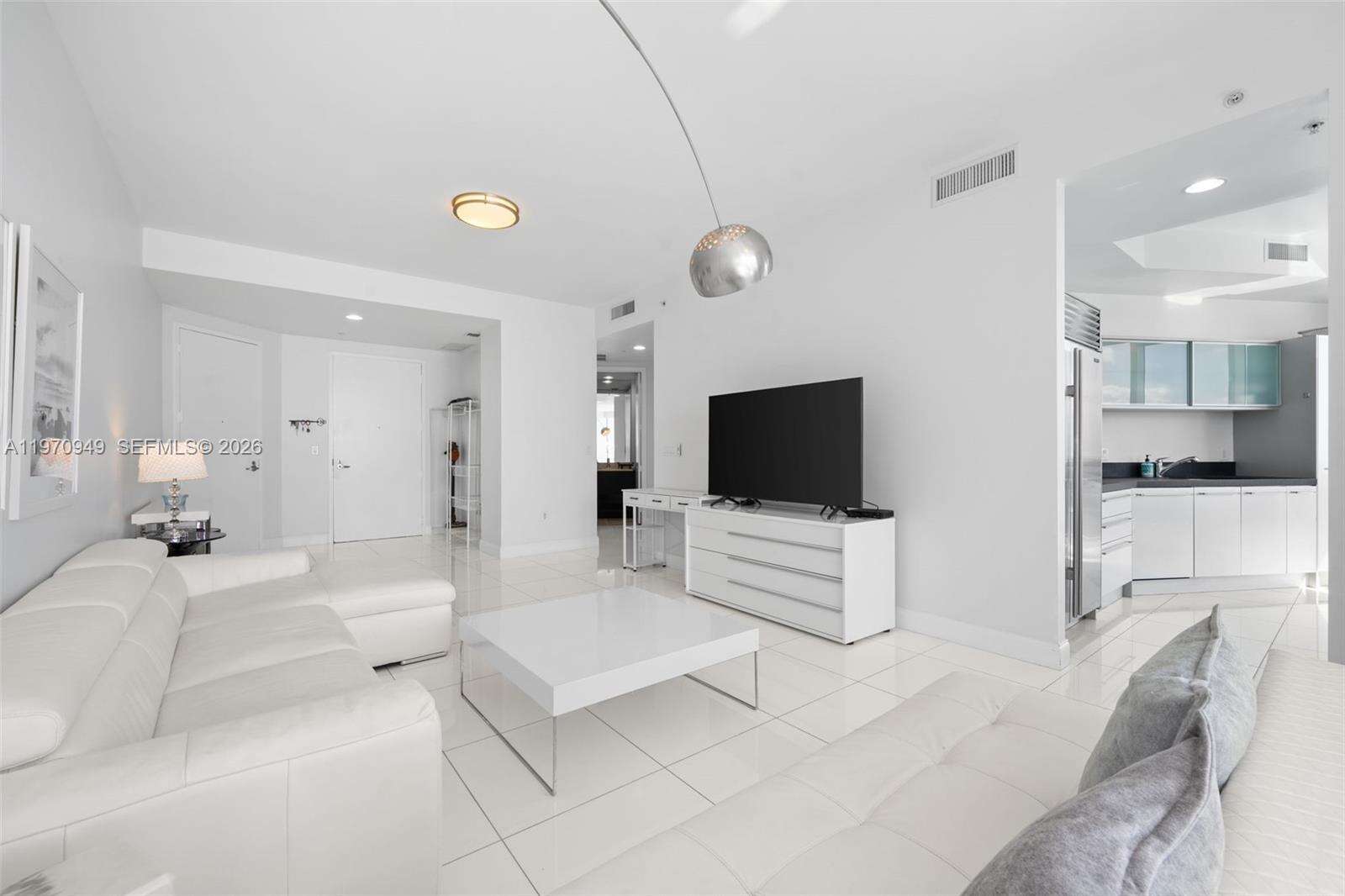 TRUMP ROYALE - 18201 Collins Ave, Sunny Isles Beach, FL 33160 | Picture 9