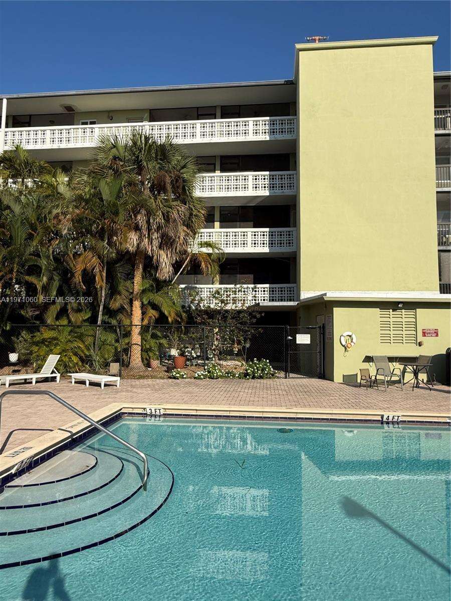Santa Monica Condominium Condos for Sale & Rent | Picture 1