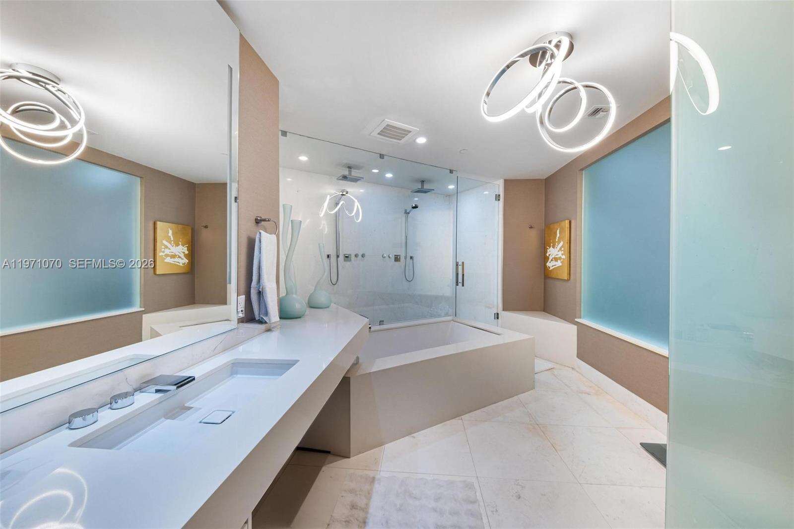 18555 COLLINS AVENUE - 18555 Collins Ave, Sunny Isles Beach, FL 33160 | Picture 20