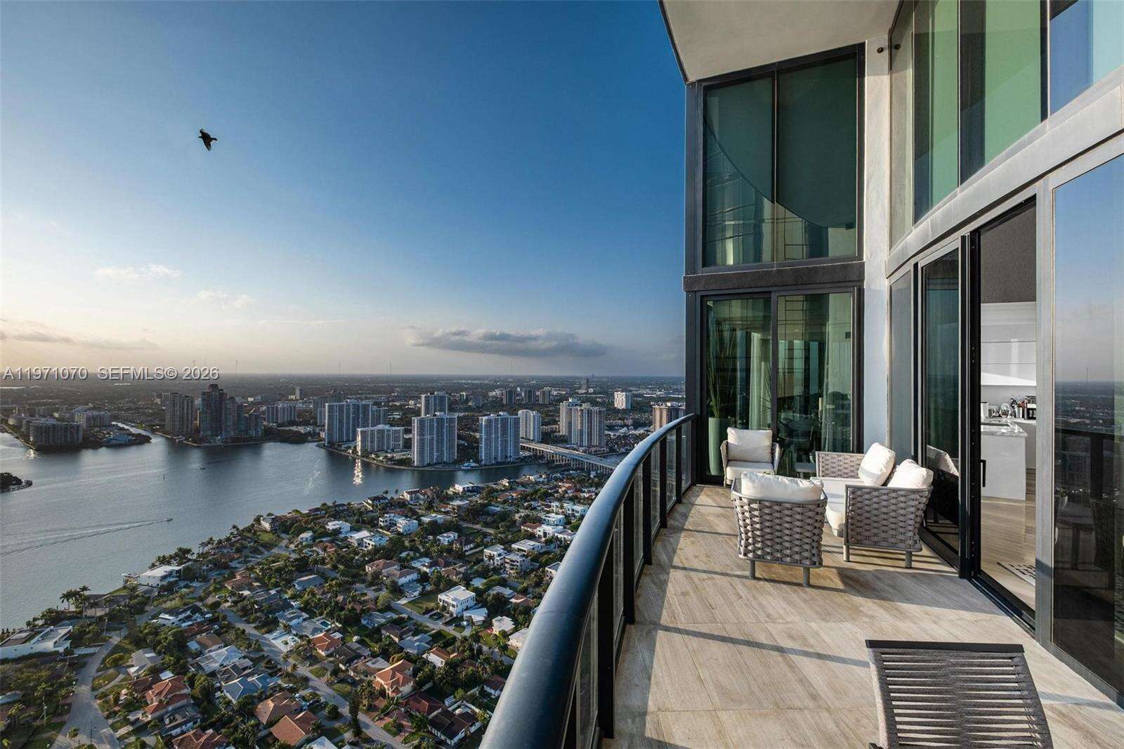 18555 COLLINS AVENUE - 18555 Collins Ave, Sunny Isles Beach, FL 33160 | Picture 26