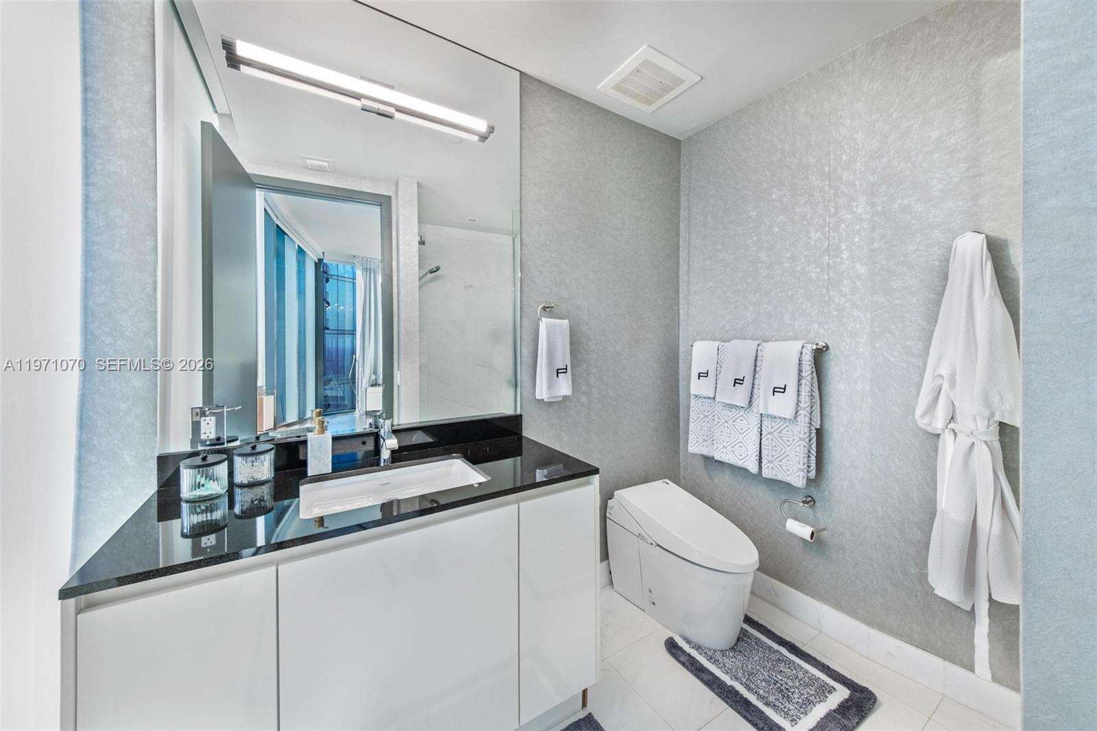 18555 COLLINS AVENUE - 18555 Collins Ave, Sunny Isles Beach, FL 33160 | Picture 28