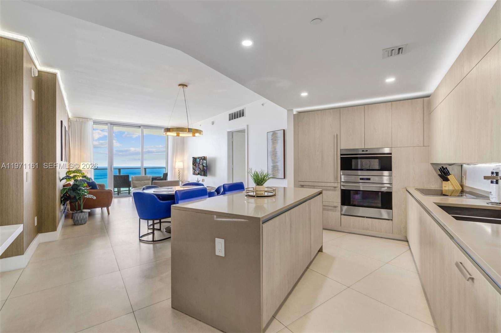 Hyde Resort at 4111 Ocean Dr, Hollywood, FL 33019 - For Sale photo 2