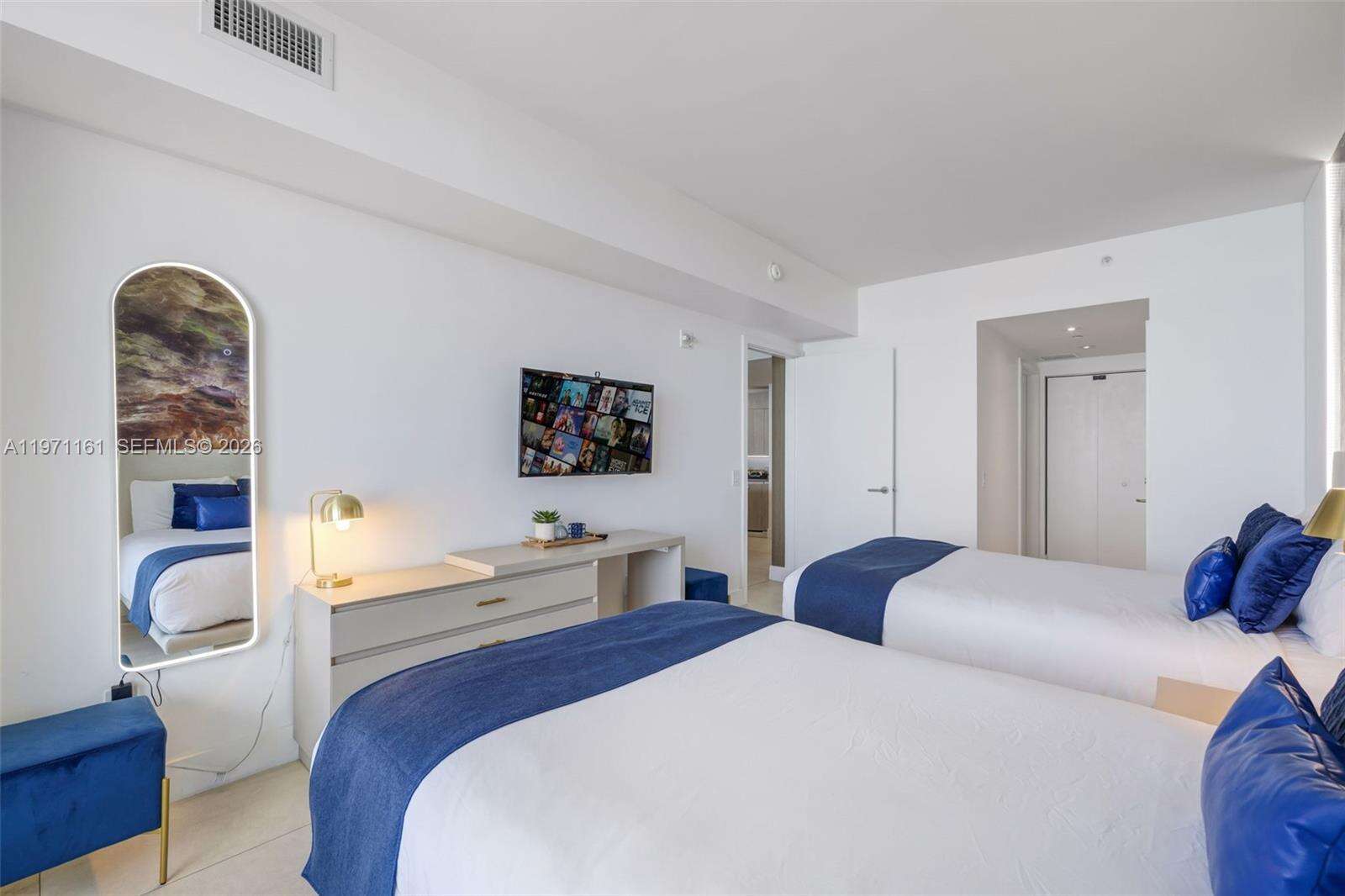Hyde Resort at 4111 Ocean Dr, Hollywood, FL 33019 - For Sale photo 17
