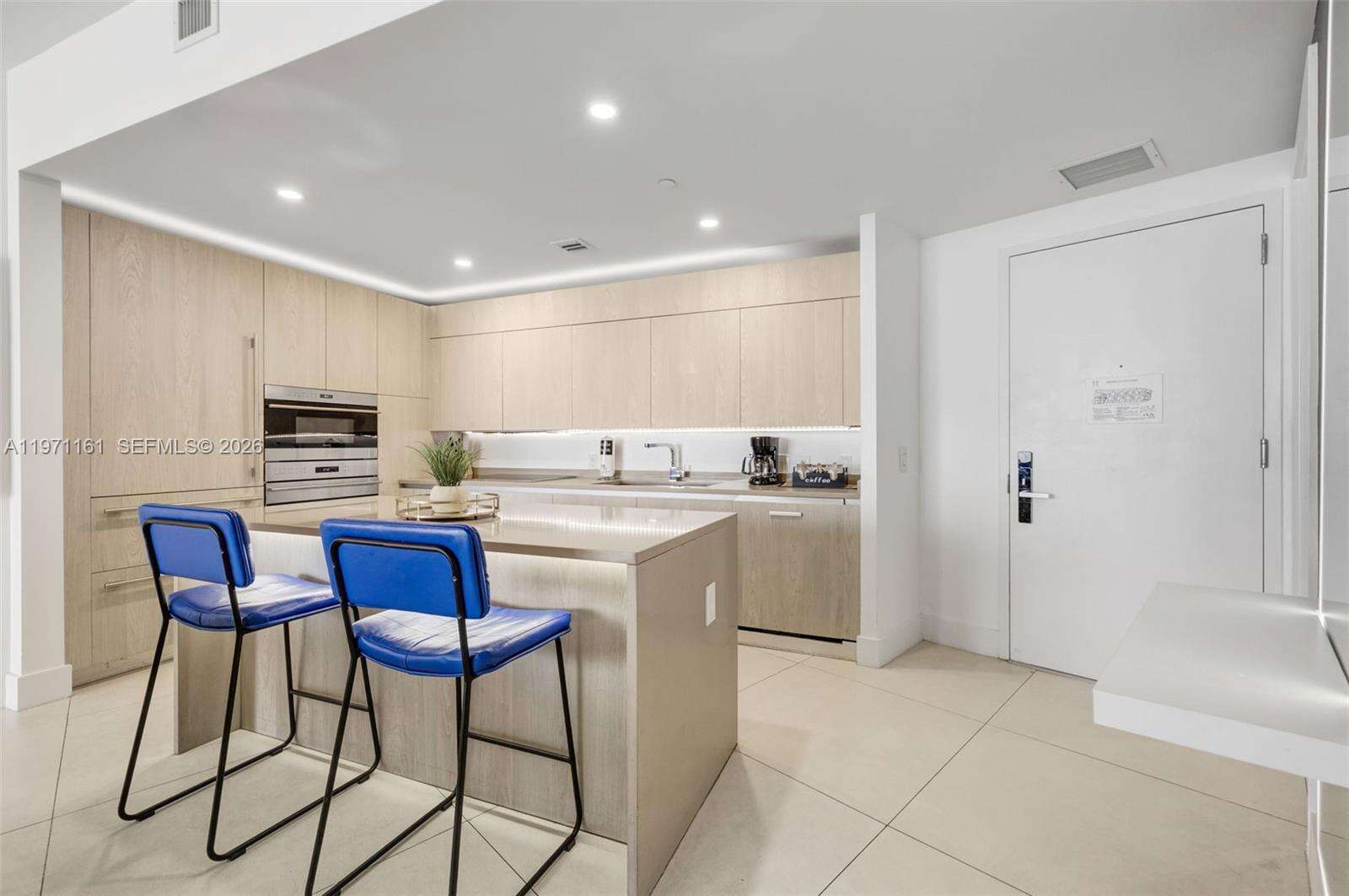 Hyde Resort at 4111 Ocean Dr, Hollywood, FL 33019 - For Sale photo 5