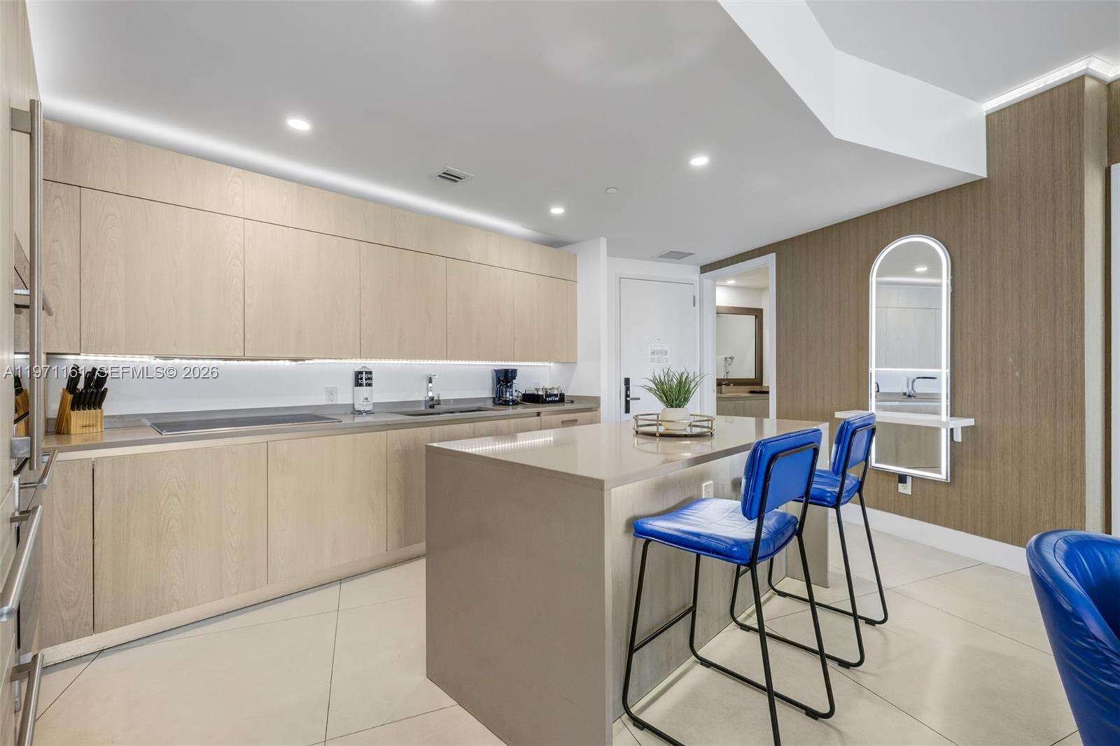 Hyde Resort at 4111 Ocean Dr, Hollywood, FL 33019 - For Sale photo 6