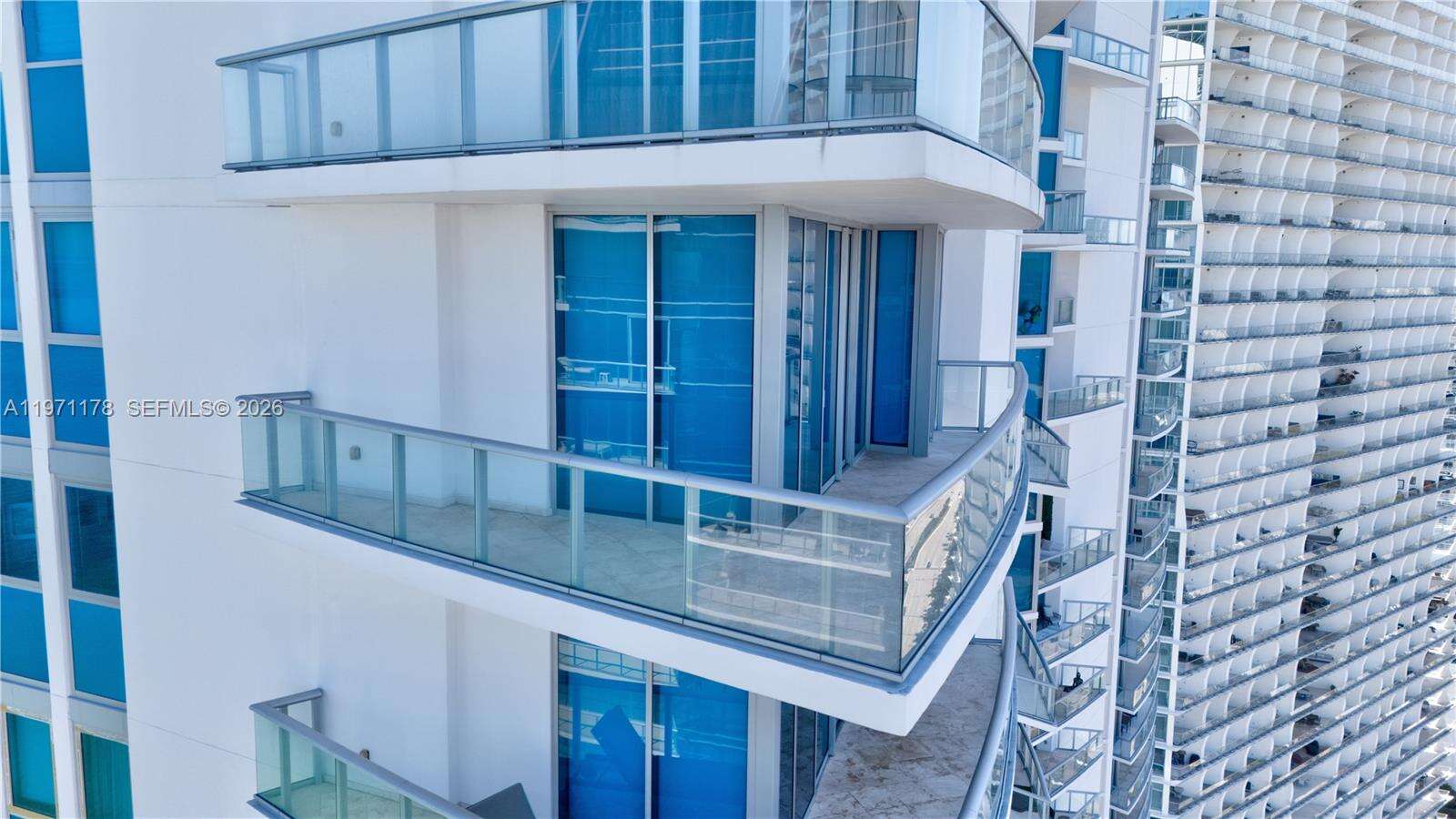 Jade Beach at 17001 Collins Ave, Sunny Isles Beach, FL 33160 - For Sale photo 23