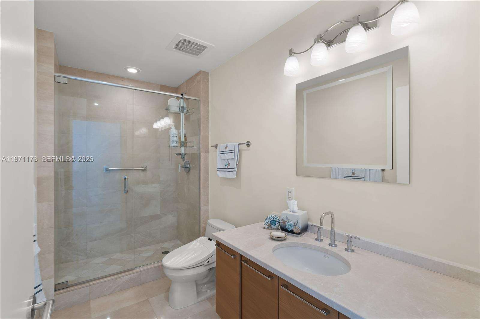 Jade Beach at 17001 Collins Ave, Sunny Isles Beach, FL 33160 - For Sale photo 26