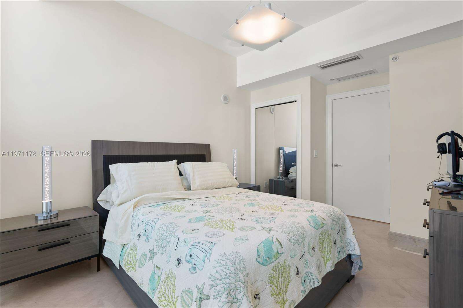 Jade Beach at 17001 Collins Ave, Sunny Isles Beach, FL 33160 - For Sale photo 28
