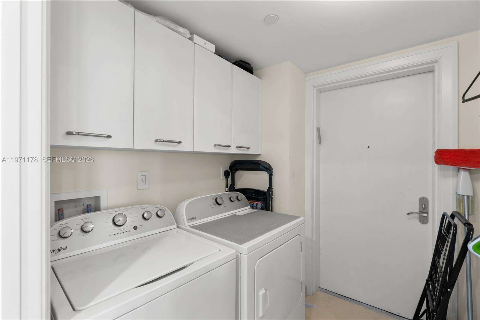 Jade Beach at 17001 Collins Ave, Sunny Isles Beach, FL 33160 - For Sale photo 32