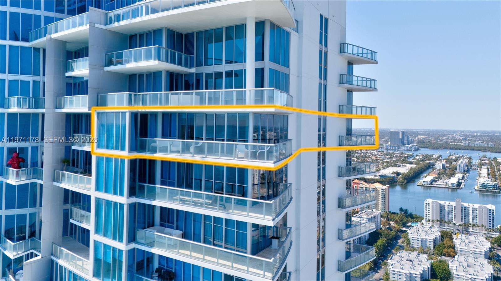 Jade Beach at 17001 Collins Ave, Sunny Isles Beach, FL 33160 - For Sale photo 38