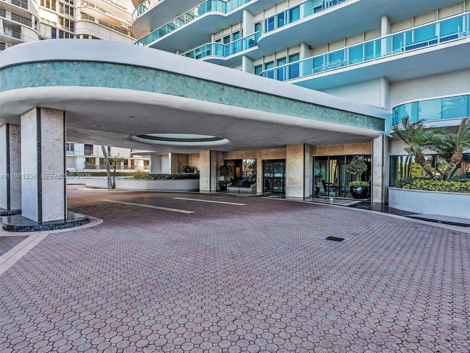 THE PALACE AT BAL HARBOUR - 10101 Collins Ave, Bal Harbour, FL 33154 | Picture 2