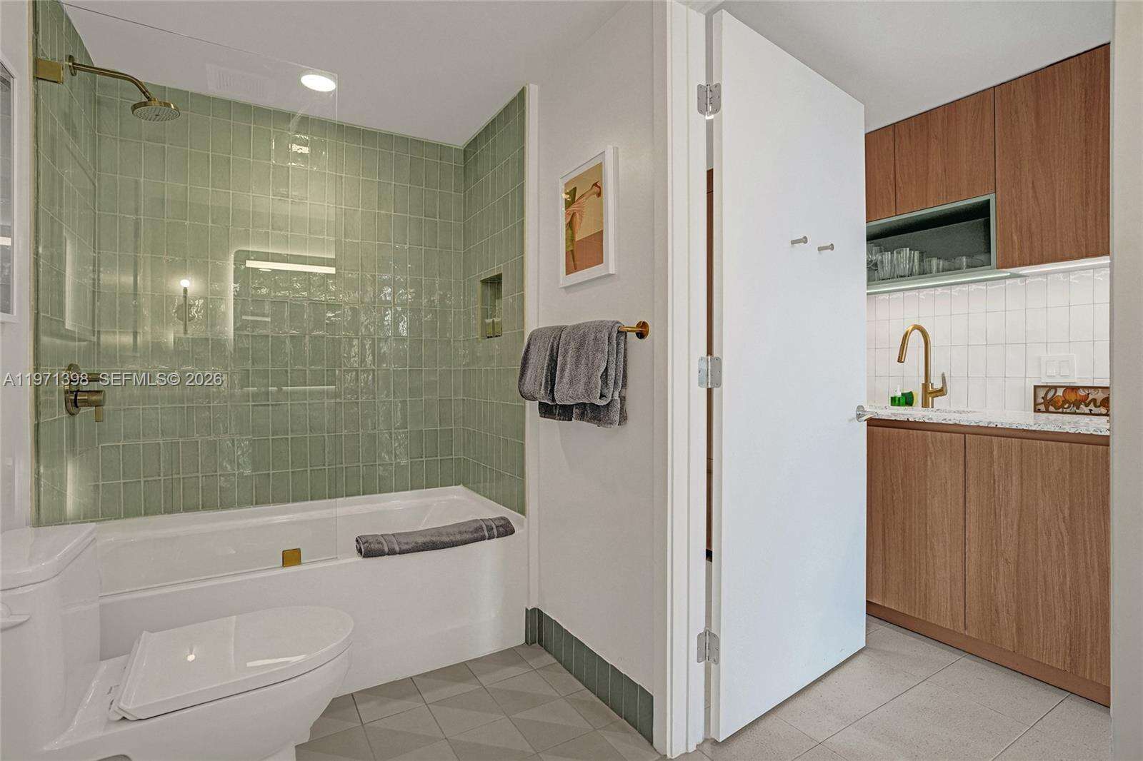 Natiivo | Gale Miami at 159 6 St, Miami, FL 33132 - For Sale photo 8