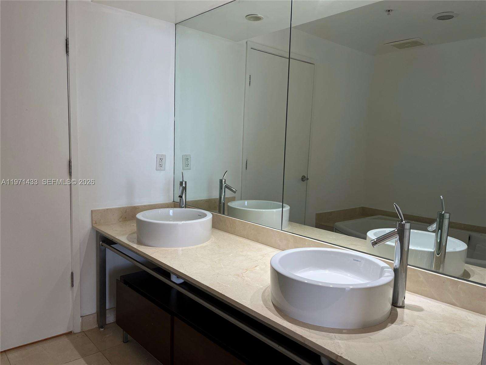 Sayan at 16275 Collins Ave, Sunny Isles Beach, FL 33160 - For Sale photo 12