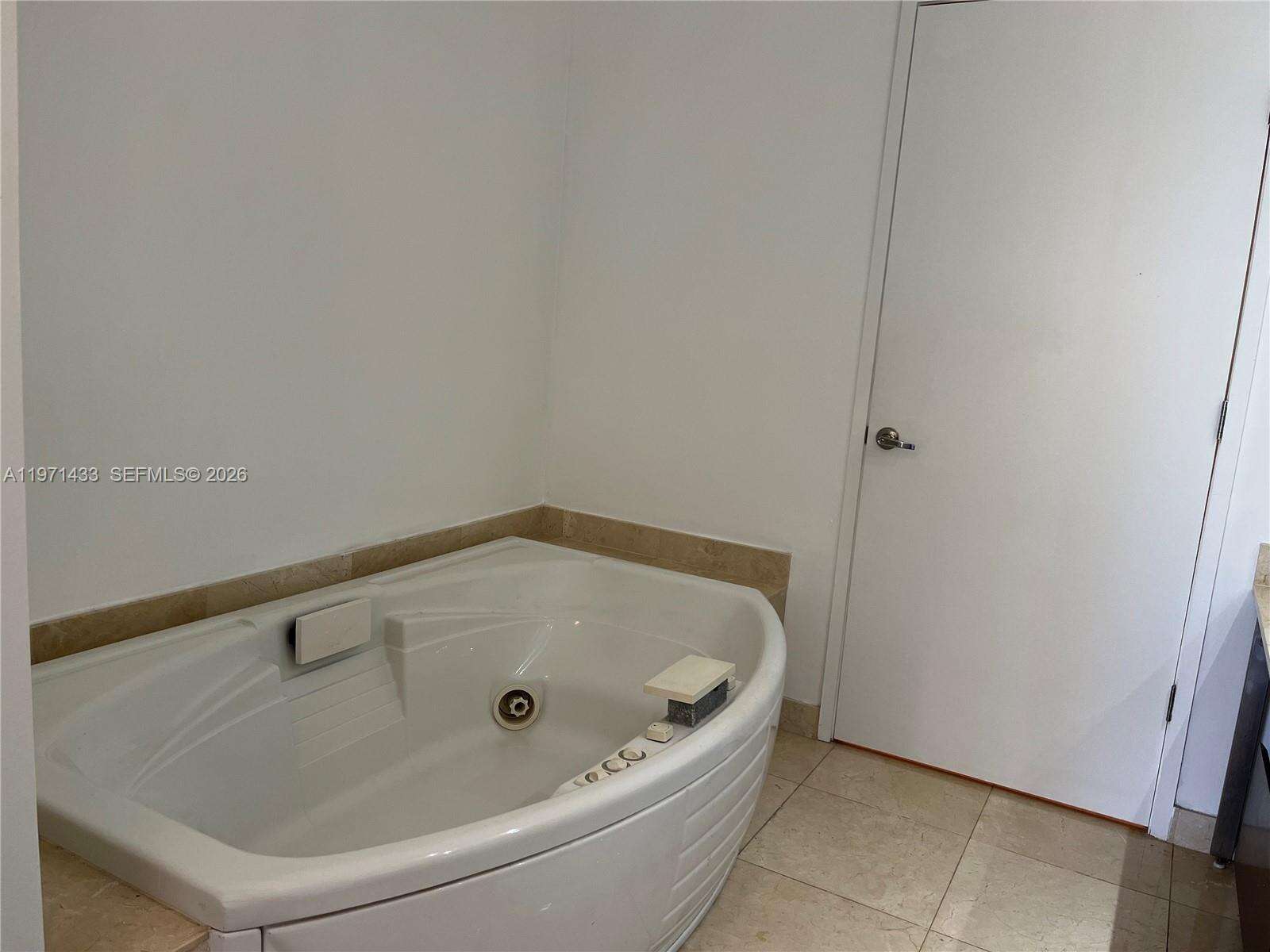 Sayan at 16275 Collins Ave, Sunny Isles Beach, FL 33160 - For Sale photo 13