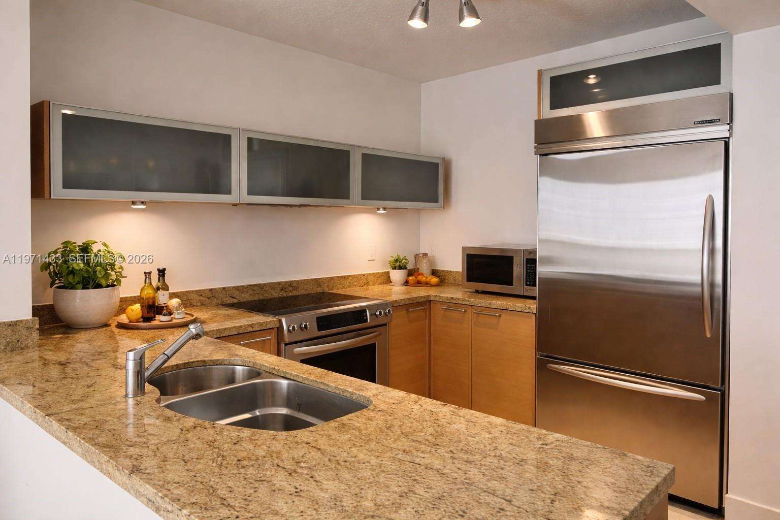 Sayan at 16275 Collins Ave, Sunny Isles Beach, FL 33160 - For Sale photo 4