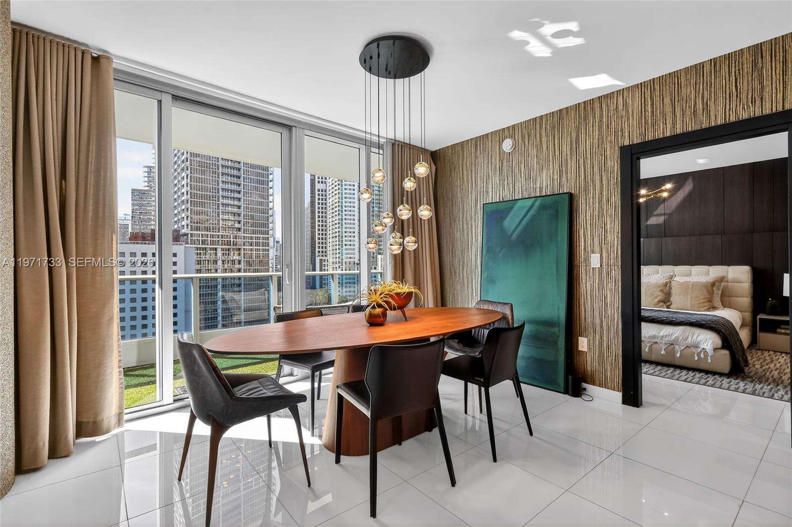 EPIC WEST - 200 Biscayne Blvd Way, Miami, FL 33131 | Picture 2