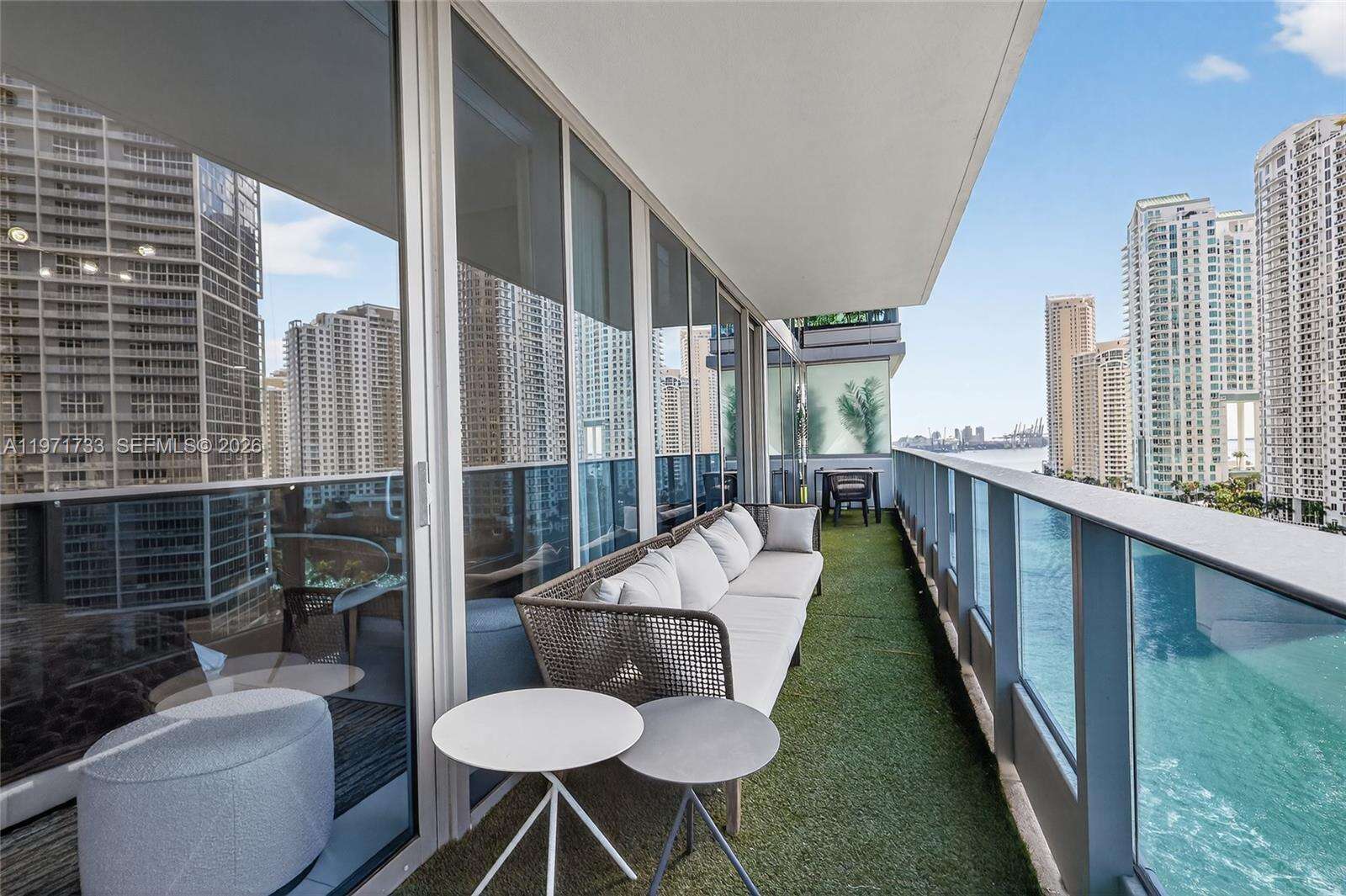 EPIC WEST - 200 Biscayne Blvd Way, Miami, FL 33131 | Picture 12