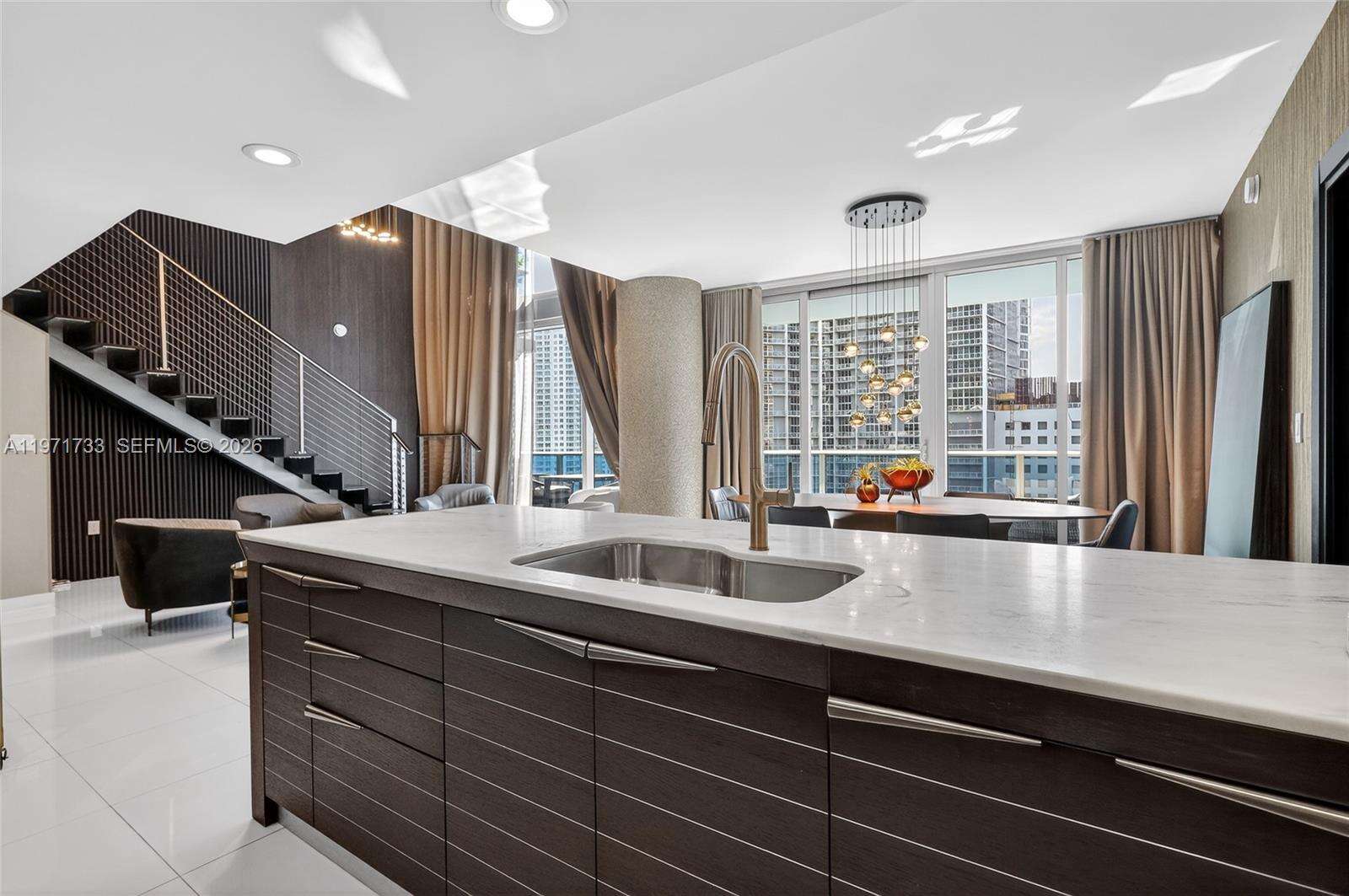 EPIC WEST - 200 Biscayne Blvd Way, Miami, FL 33131 | Picture 18