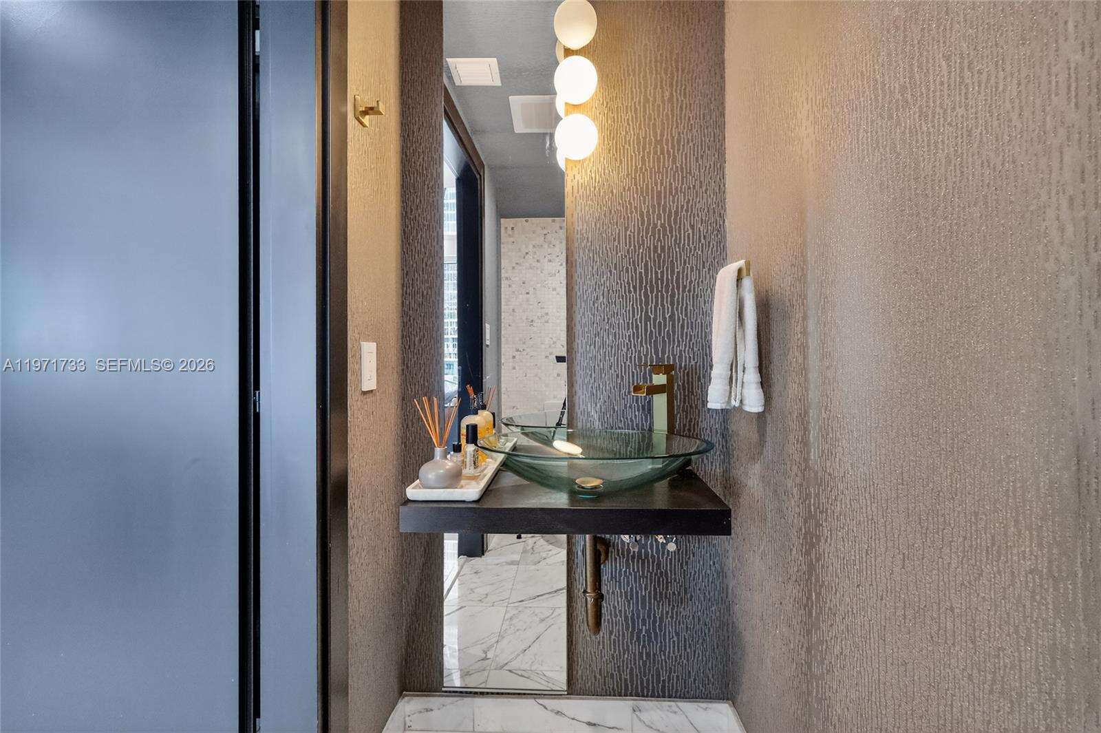 EPIC WEST - 200 Biscayne Blvd Way, Miami, FL 33131 | Picture 21