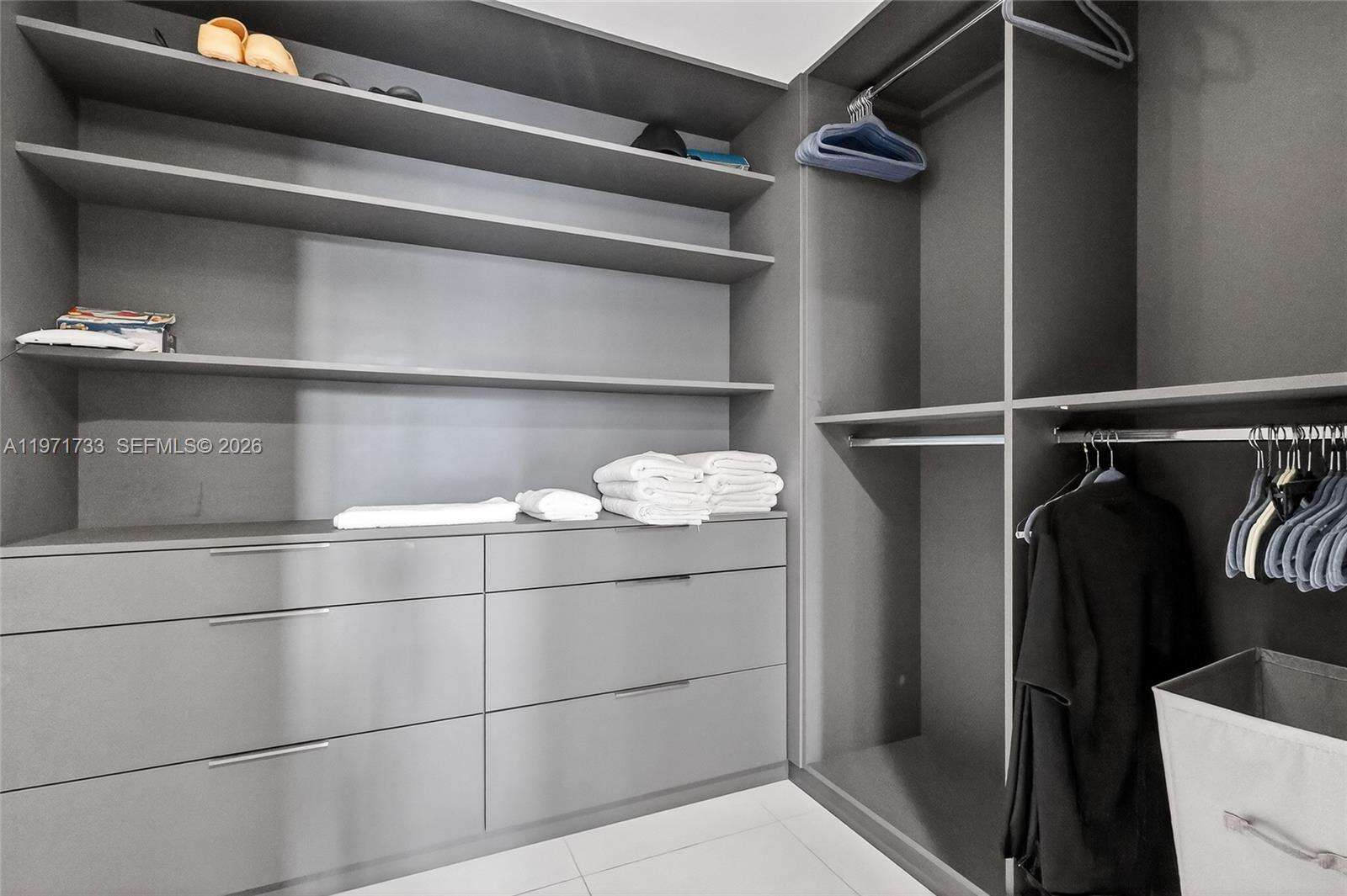 EPIC WEST - 200 Biscayne Blvd Way, Miami, FL 33131 | Picture 32