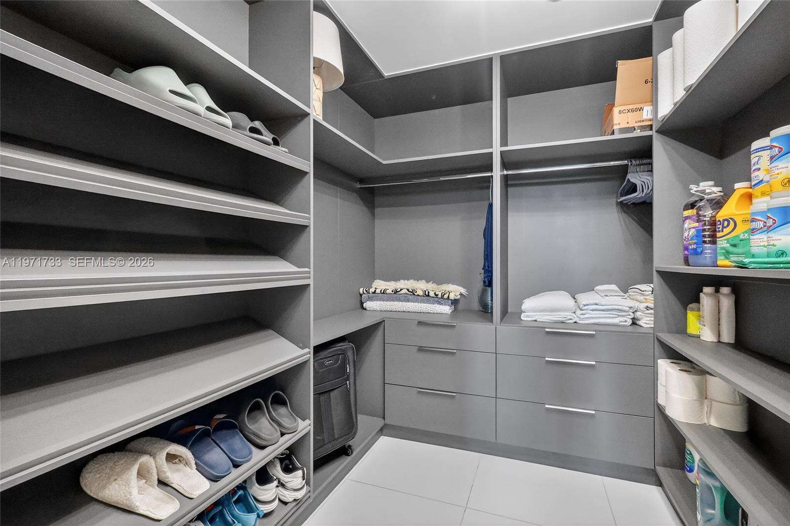 EPIC WEST - 200 Biscayne Blvd Way, Miami, FL 33131 | Picture 33