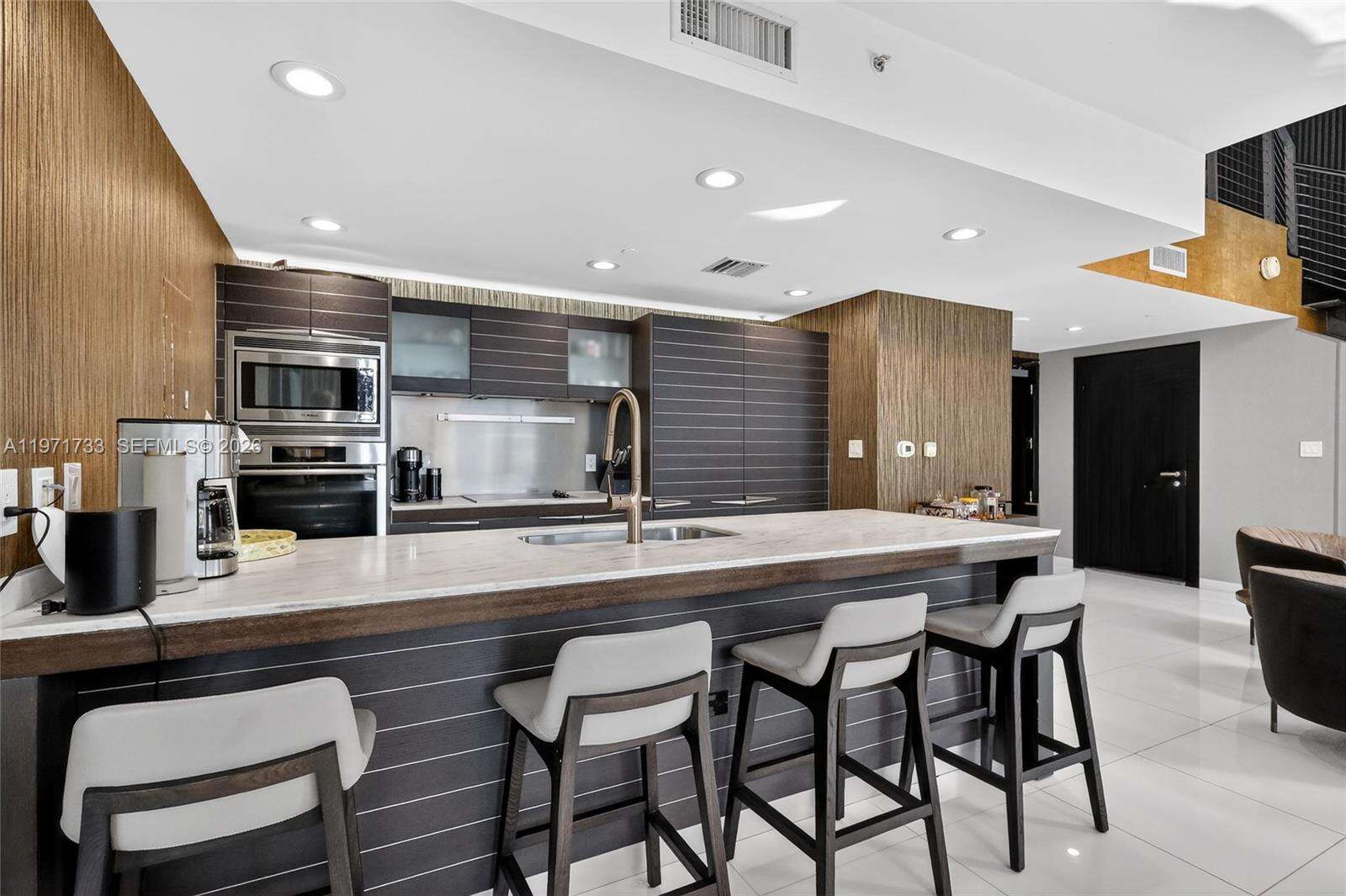 EPIC WEST - 200 Biscayne Blvd Way, Miami, FL 33131 | Picture 8