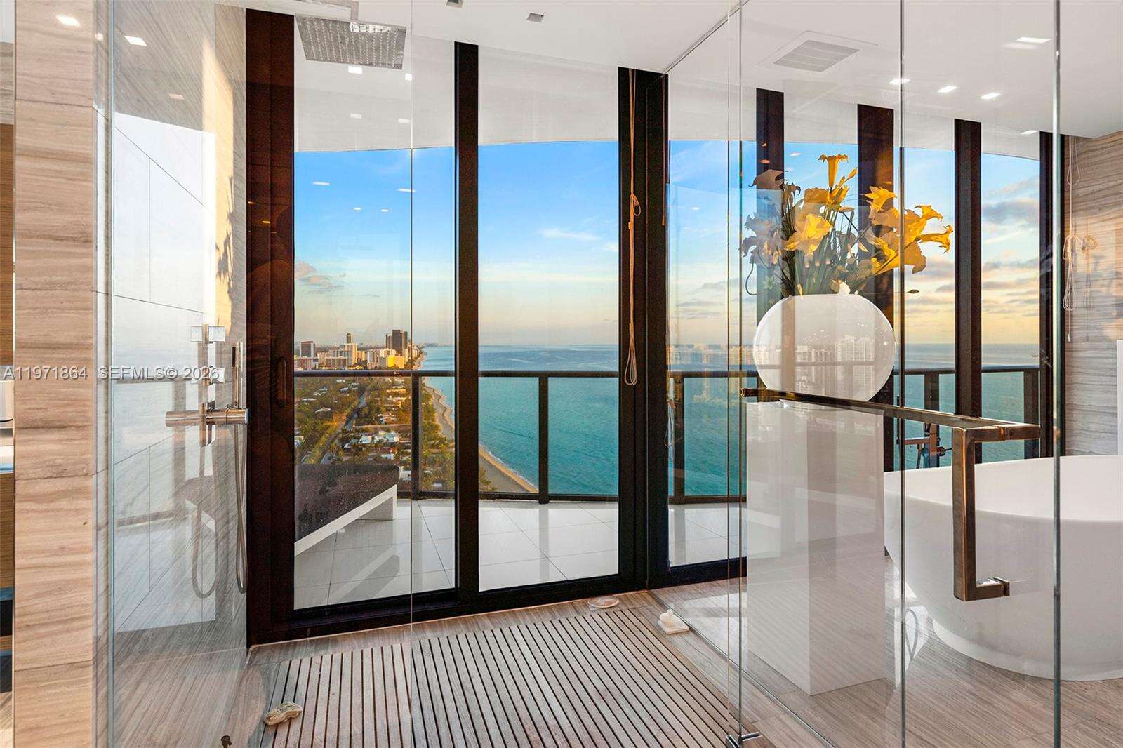 Regalia at 19575 Collins Ave, Sunny Isles Beach, FL 33160 - For Sale photo 36