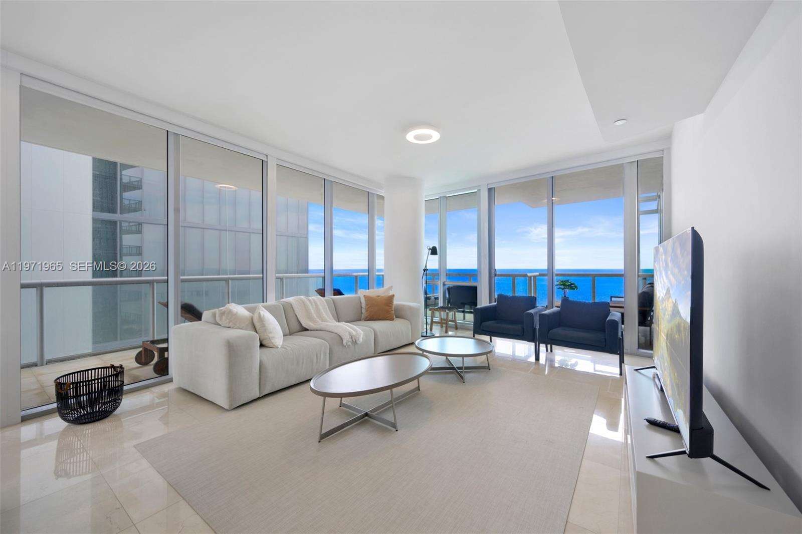 JADE OCEAN - 17121 Collins Ave, Sunny Isles Beach, FL 33160 | Picture 1