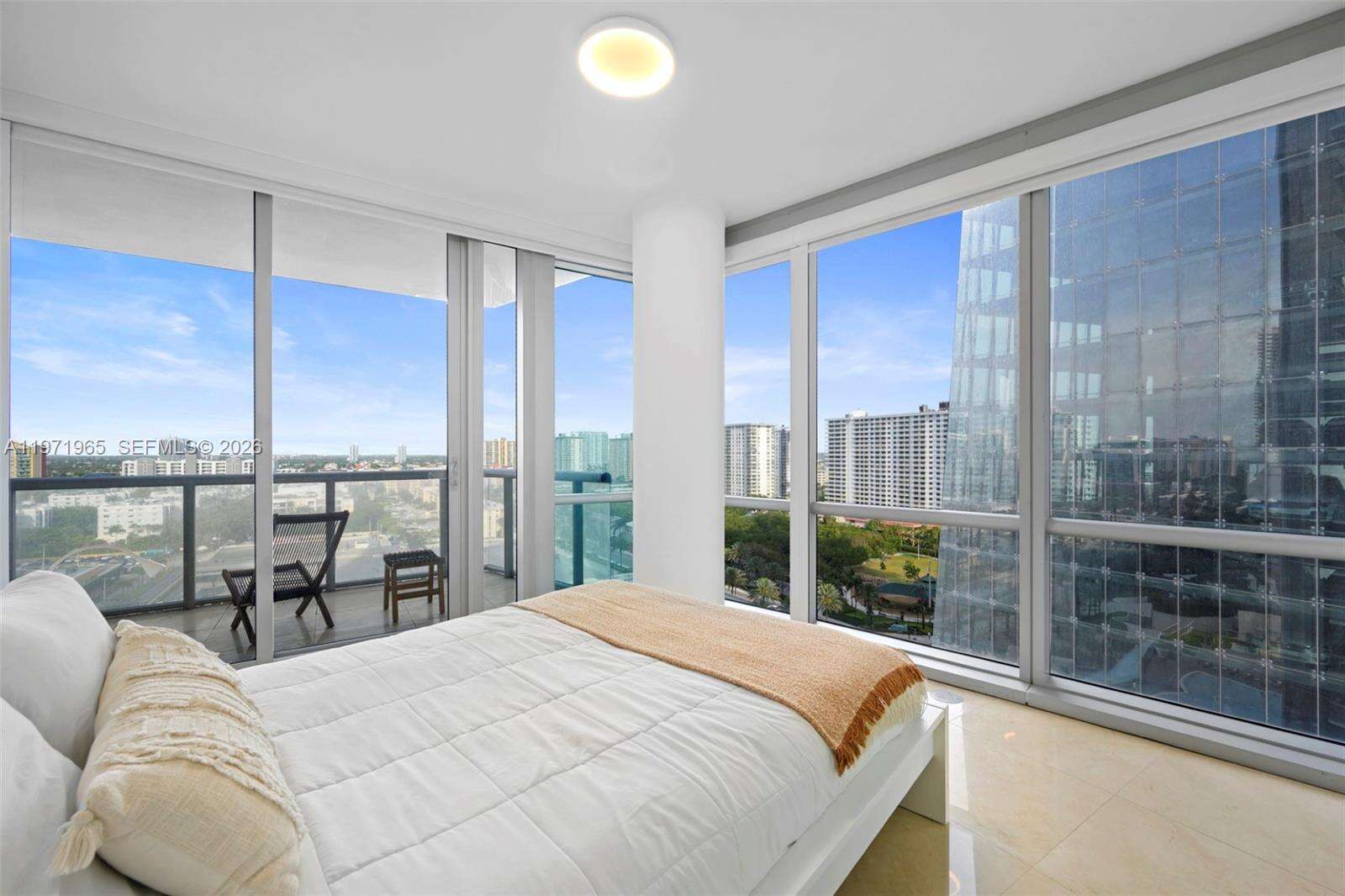 JADE OCEAN - 17121 Collins Ave, Sunny Isles Beach, FL 33160 | Picture 14